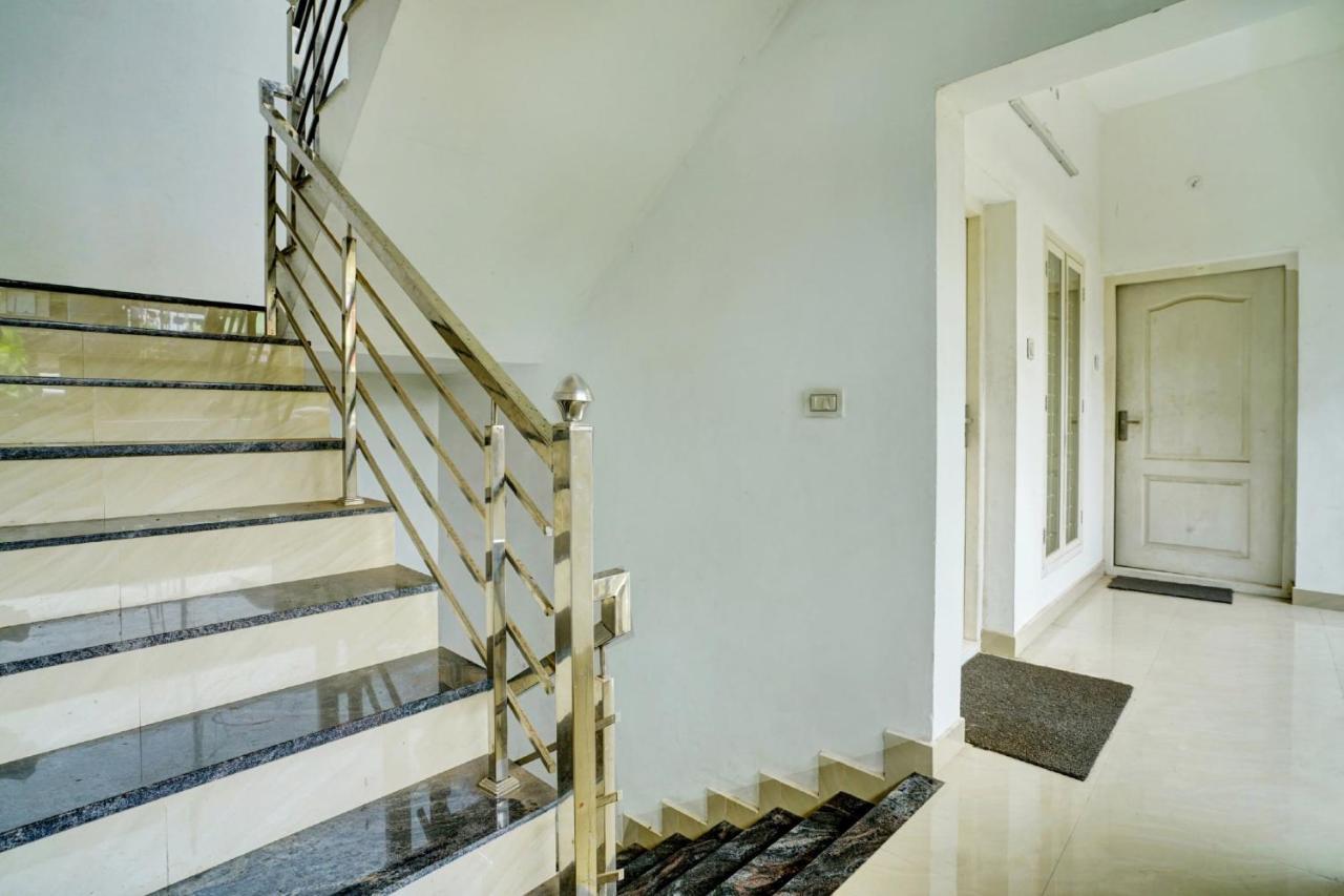 Collection O 81026 Suqoon Premium Stays Kochi Exterior foto