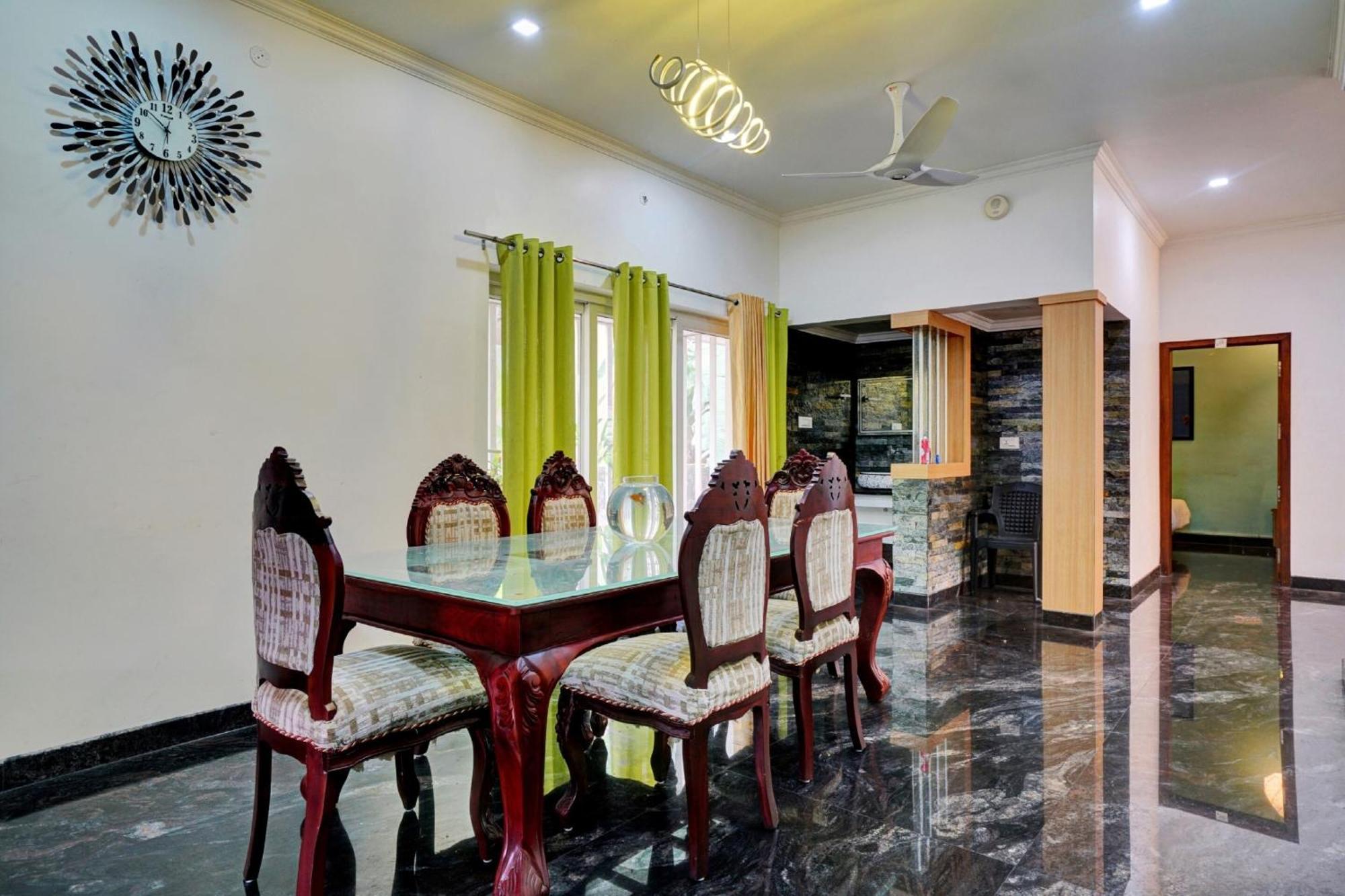 Collection O 81026 Suqoon Premium Stays Kochi Exterior foto